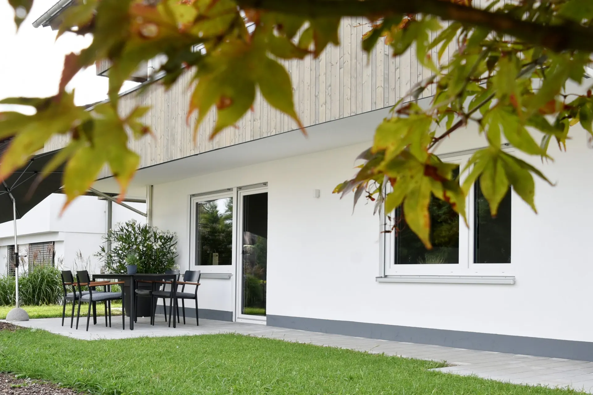Terrasse mit Garten